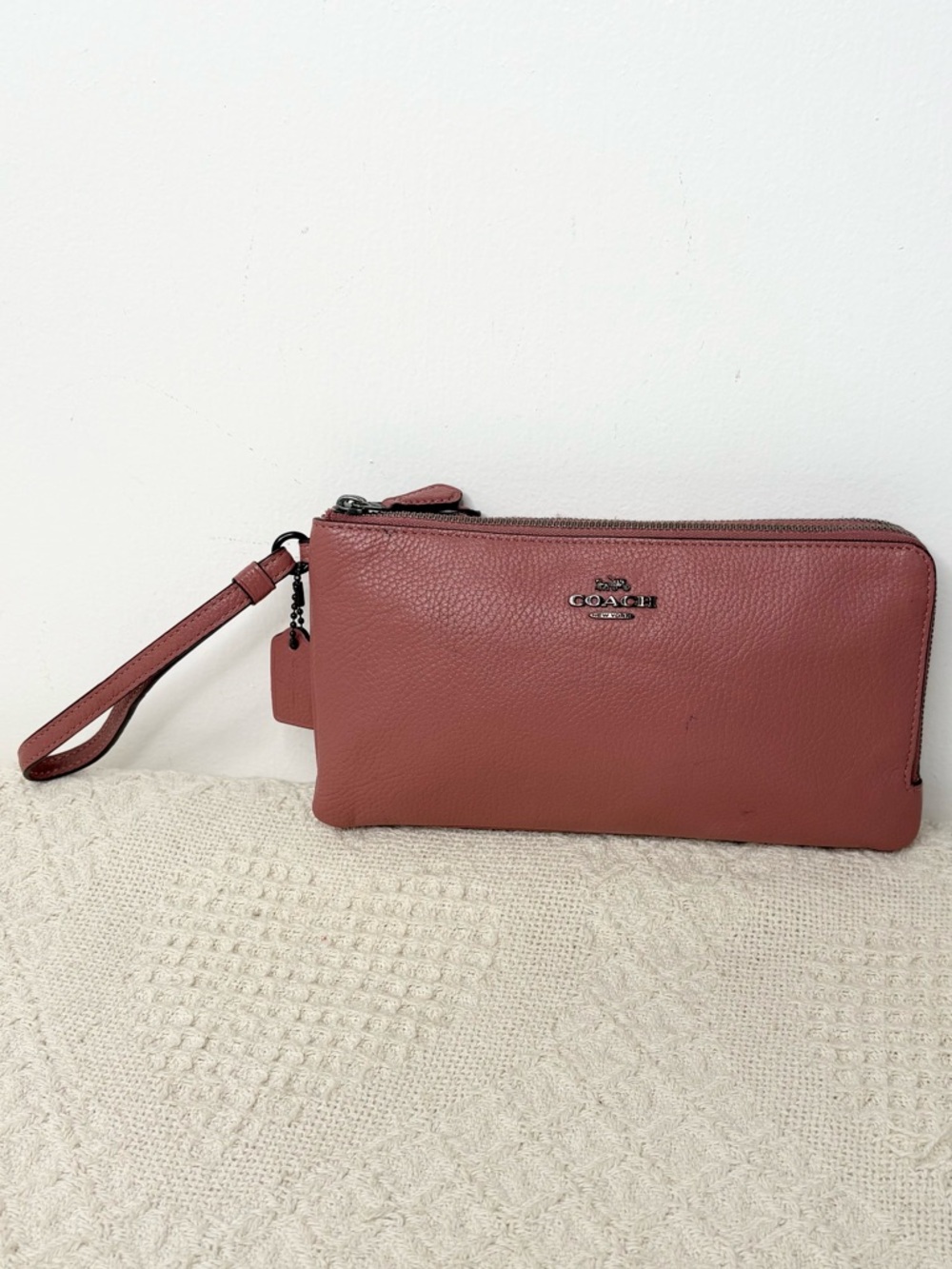 Coach Pebbled Leather Double Zip Wallet 54052  Wristlet Clutch Dusty Rose - Picture 2 of 7
